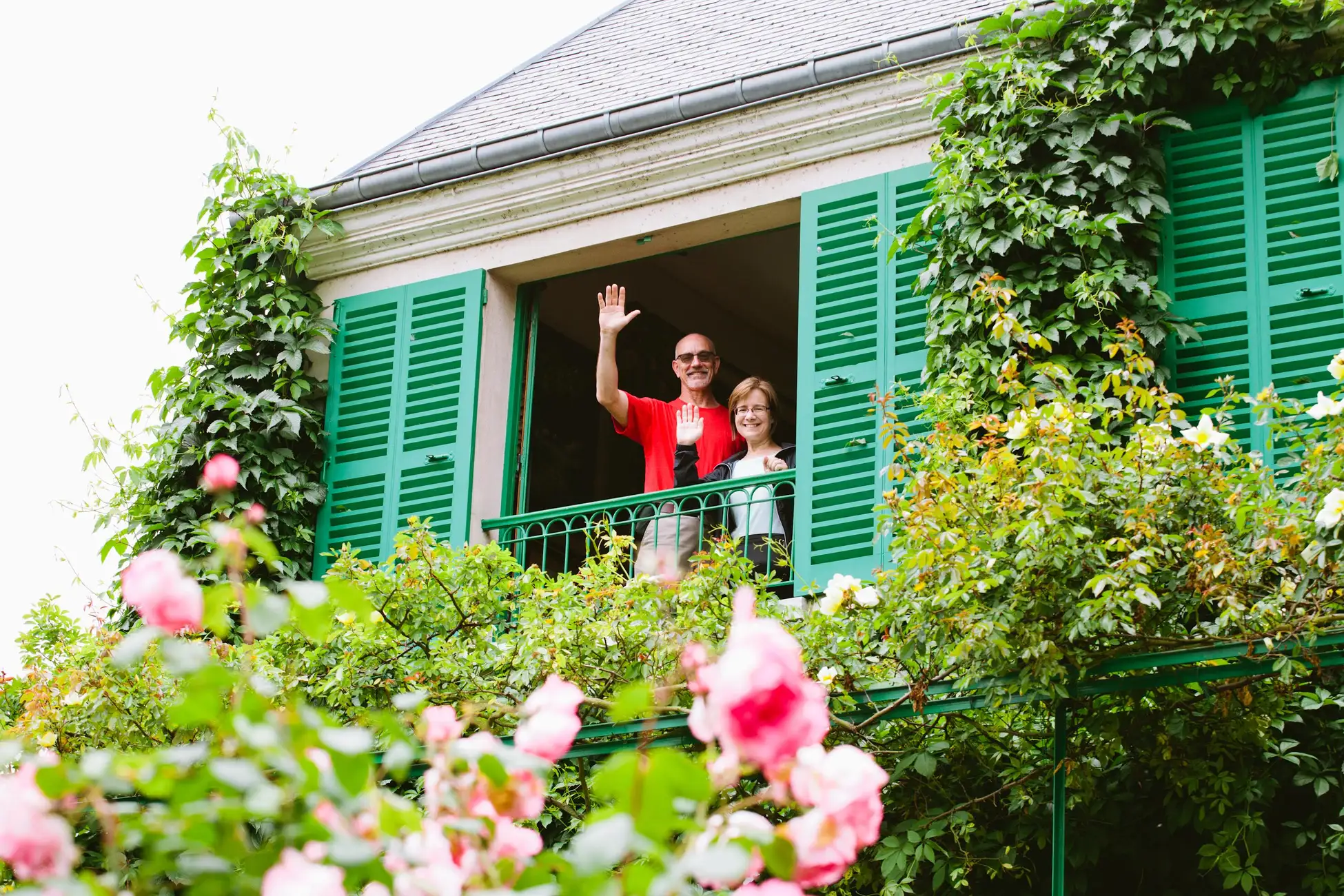From Paris: Monet Garden & Giverny Bike Tour and Picnic Stop